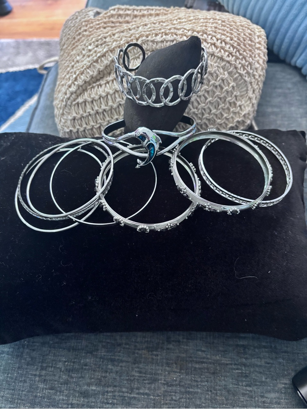 Are you into BRACELETS?!  Nine in this silver set!